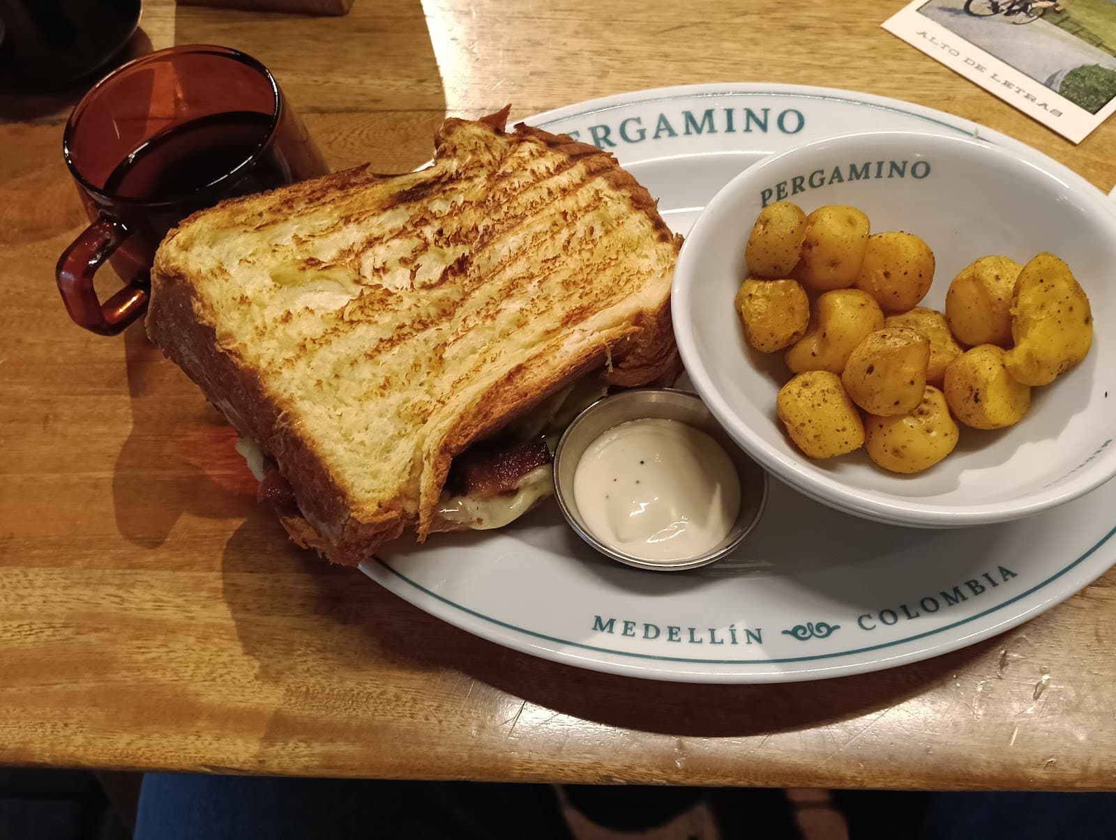 Pergamino Café photo 3