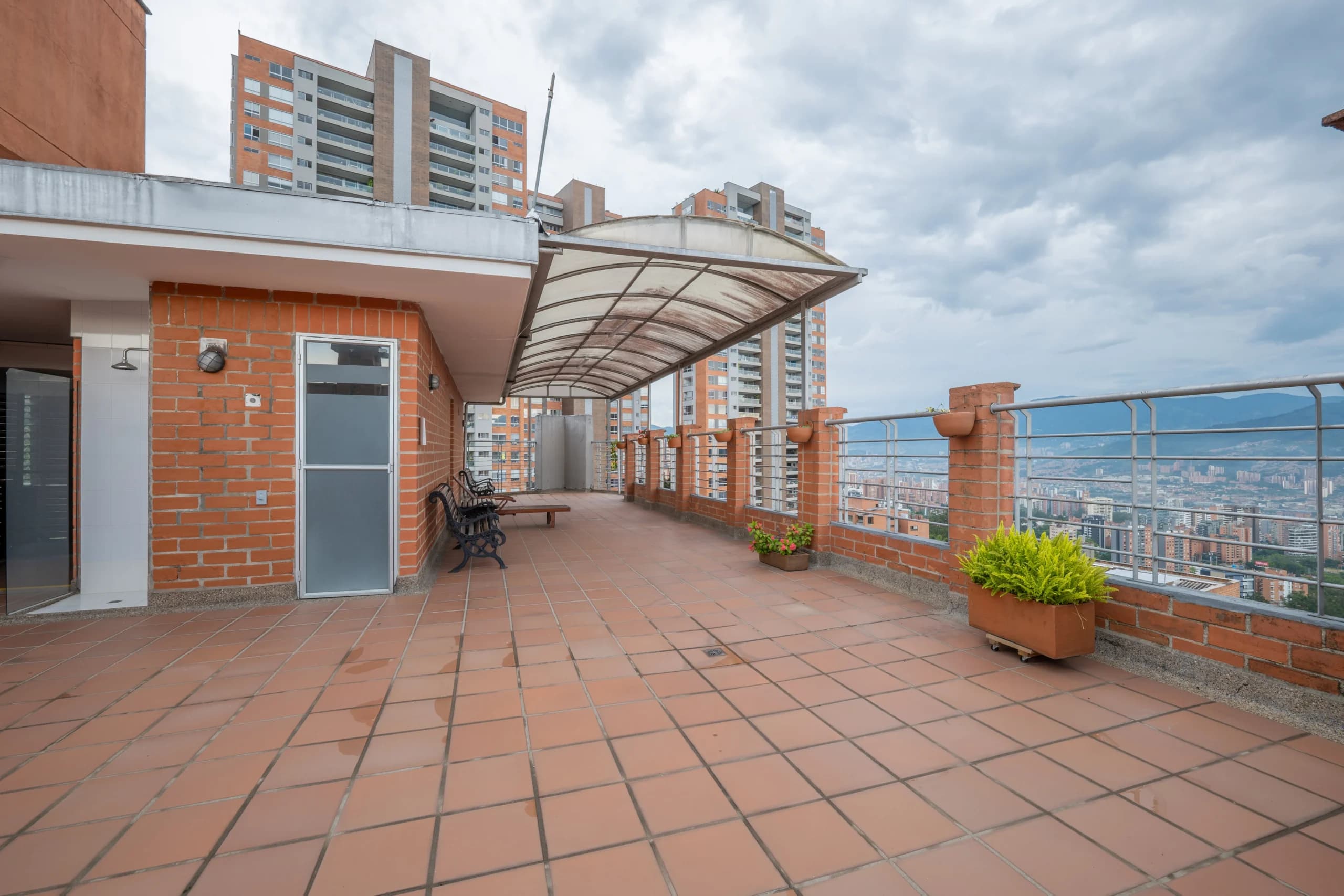 For SALE Apartment In Tesoro- 1 Bedroom -16304