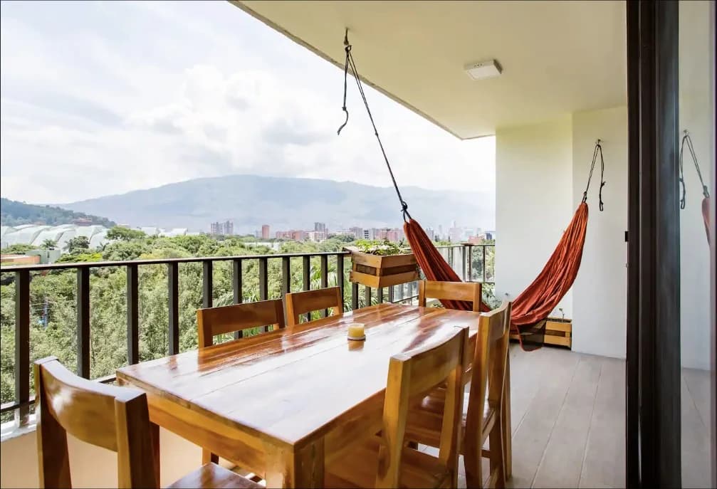 Spacious Apartment Embraced by Nature and Comfort – 27896