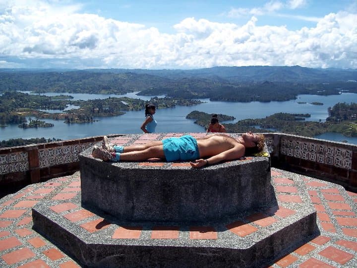 FOR SALE – HOSTEL – A Turnkey Hospitality Investment in Guatapé -19006