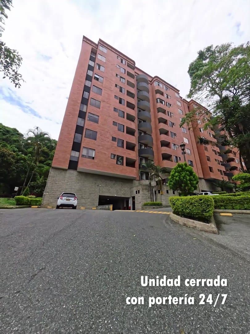Spacious 3-Bedroom Apartment in Castropol, El Poblado | 157 m²