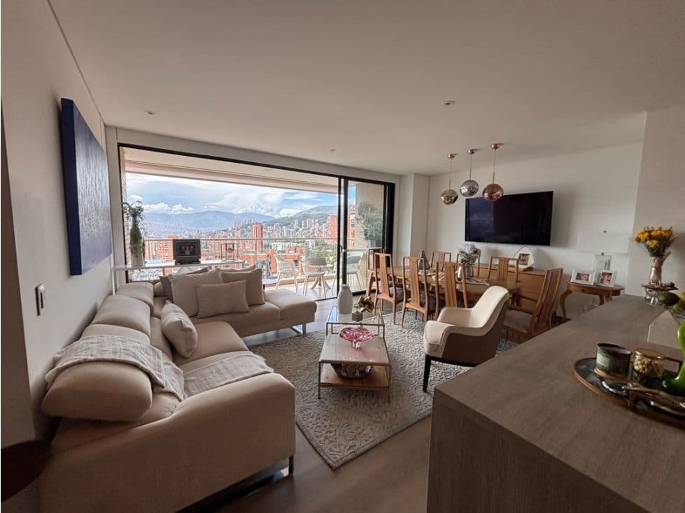 Luxury Apartment in El Poblado
