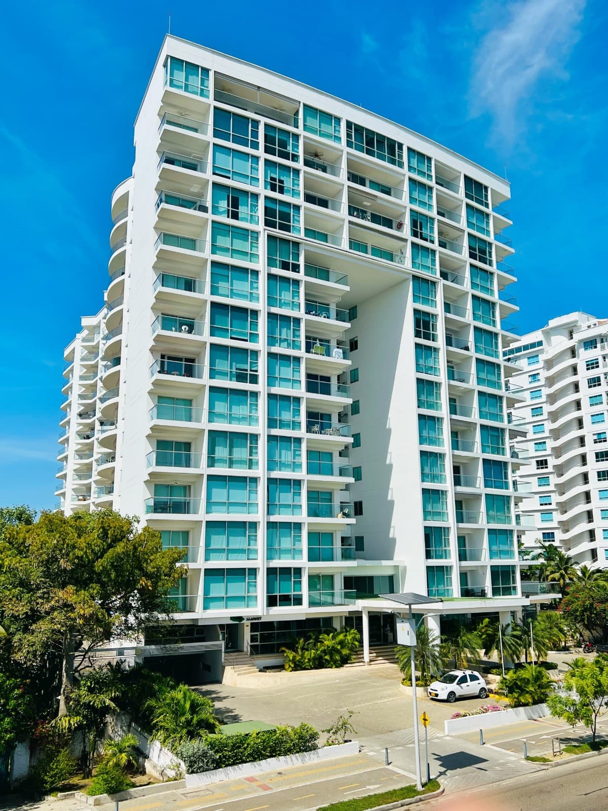 FOR SALE- Luxury Studio Apartment in Cartagena -19004