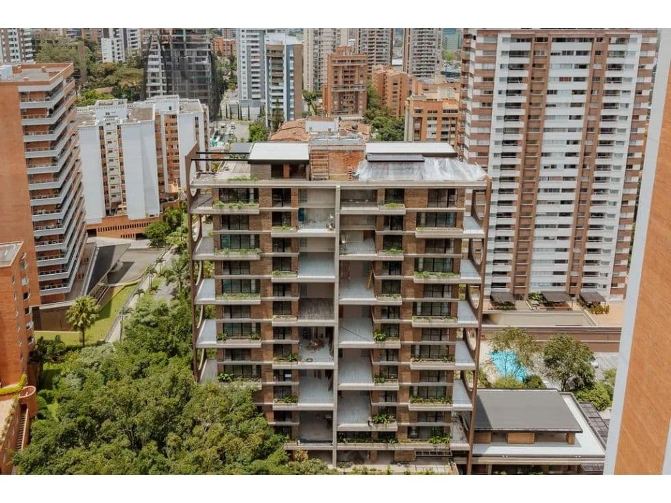 EXCLUSIVE FURNISHED APARTMENT WITH TERRACE FOR RENT IN CASTROPOL