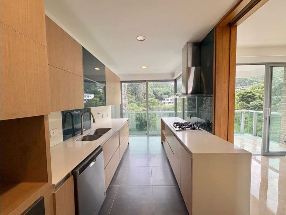 FOR SALE LUXURIOUS APT IN EXCLUSIVE UNIT - LOS BALSOS UPPER PART