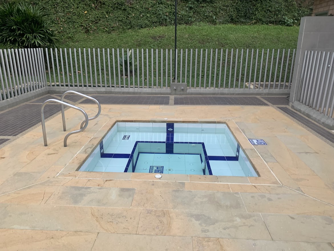 Jacuzzi(1)
