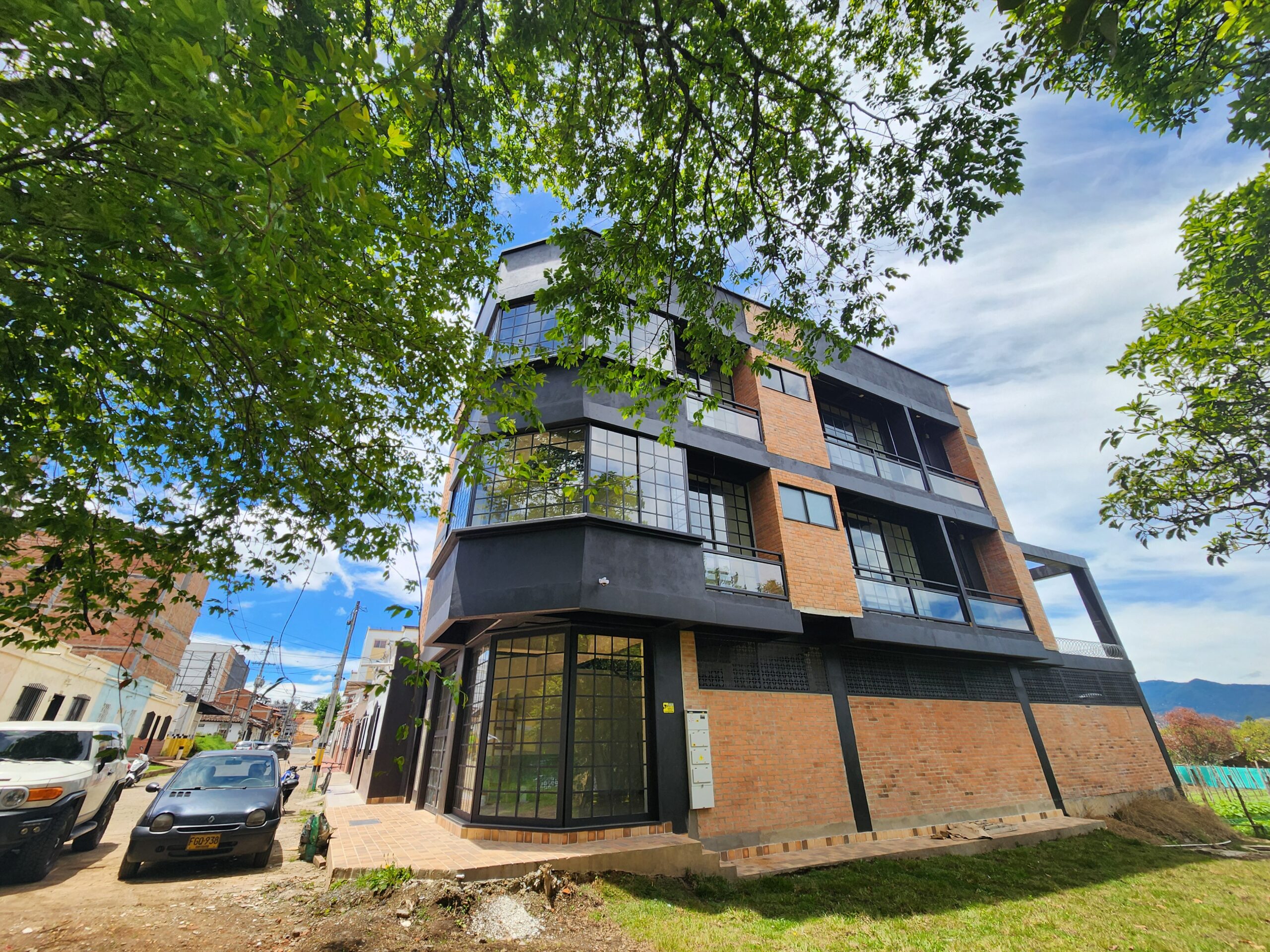 Exterior 3